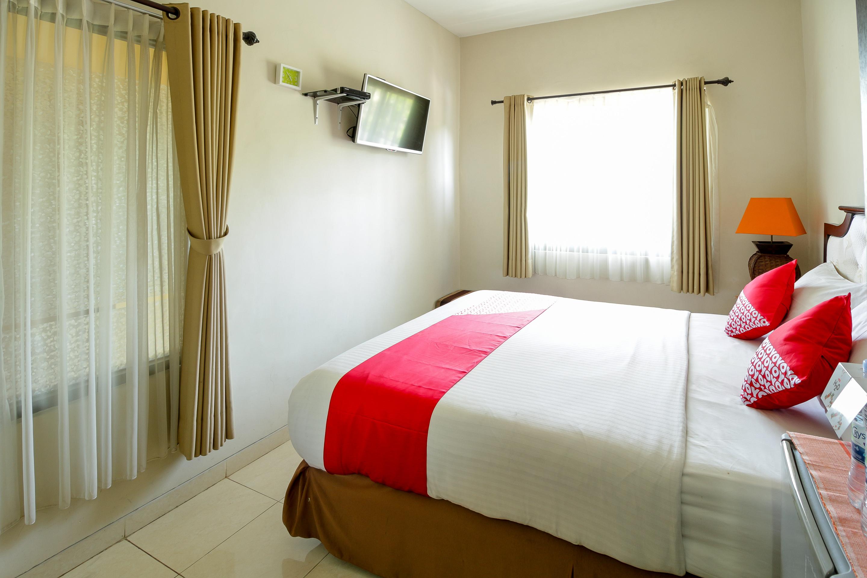 Oyo 734 Tuban Torres Guest house