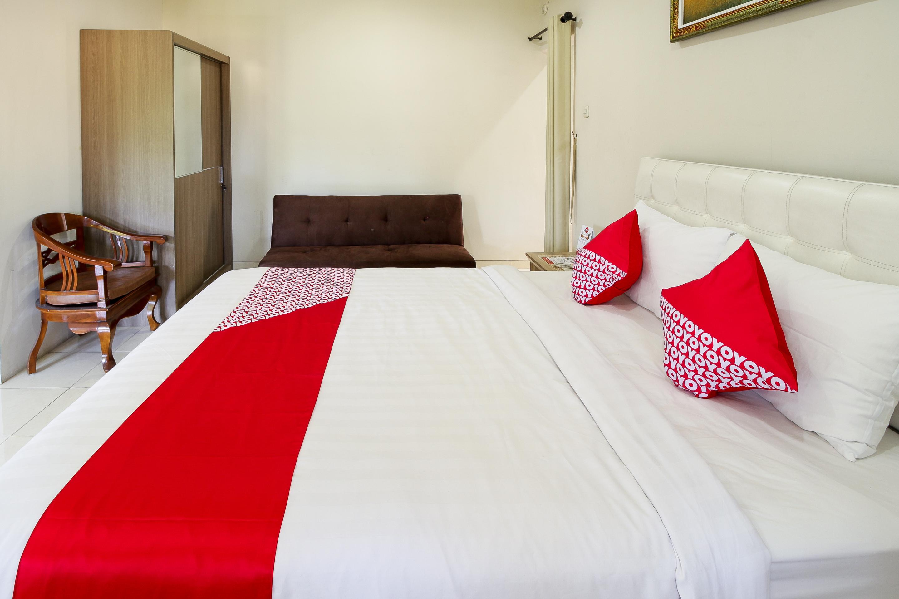 Guest house Oyo 734 Tuban Torres 3*