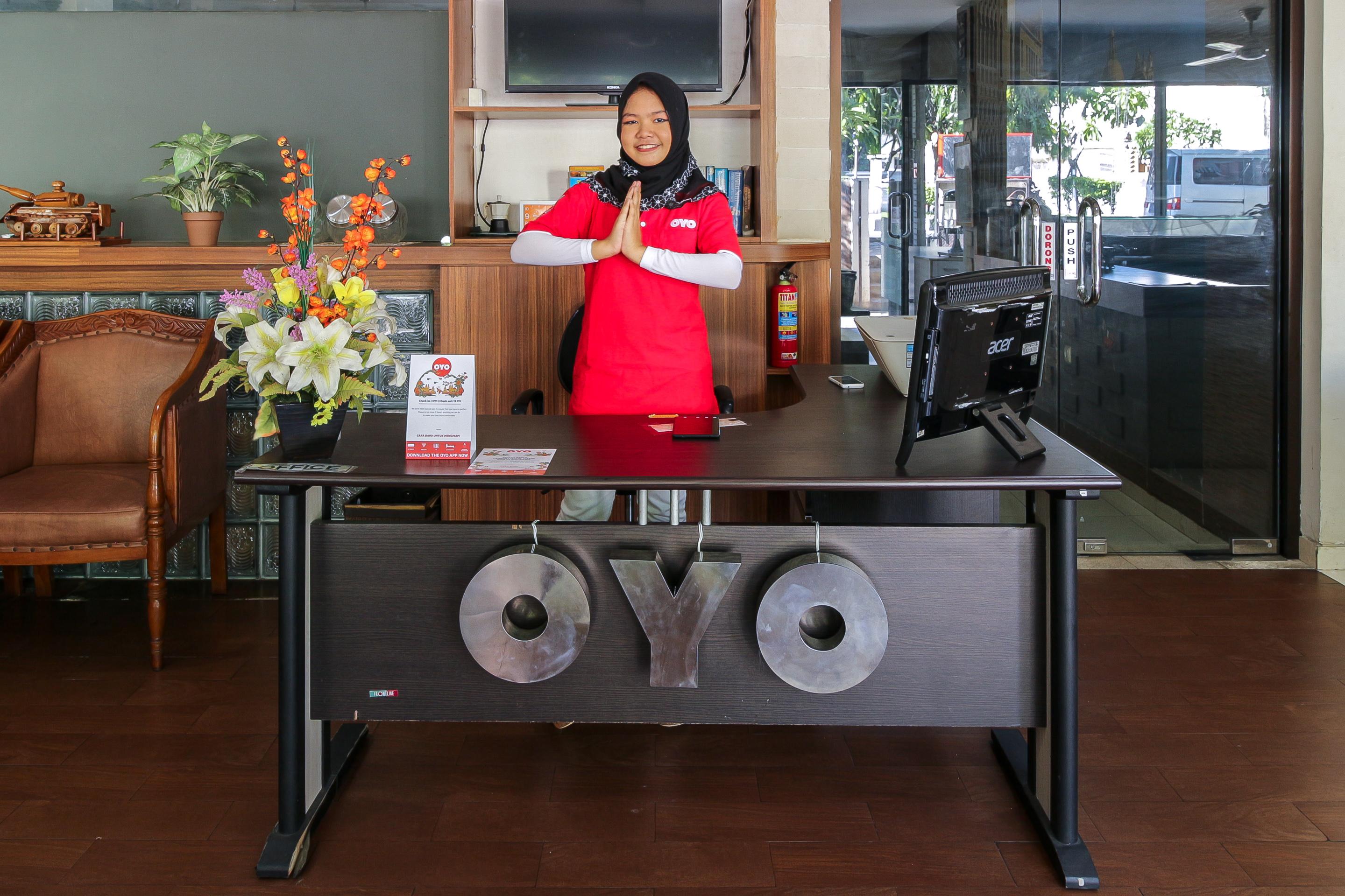 Oyo 734 Tuban Torres